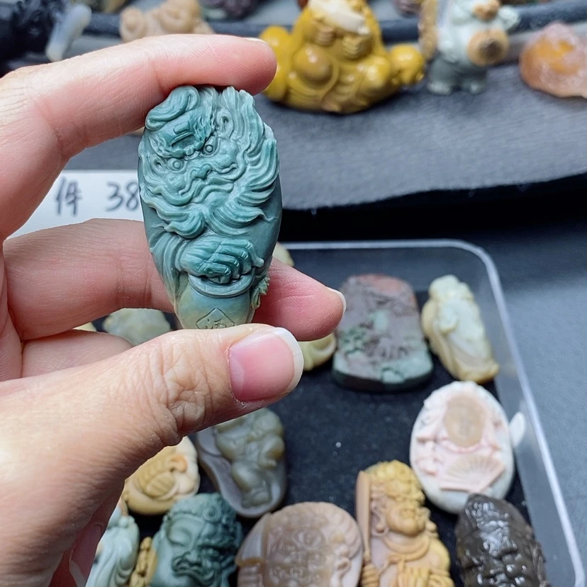 【闪购商品】定制石英质玉吊坠未镶嵌