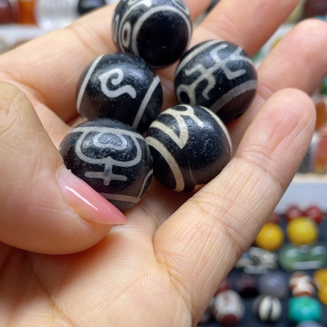 玛瑙/玉髓吊坠未镶嵌德*