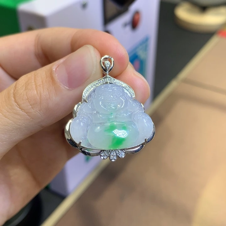 颈饰18K金镶嵌翡翠翡翠