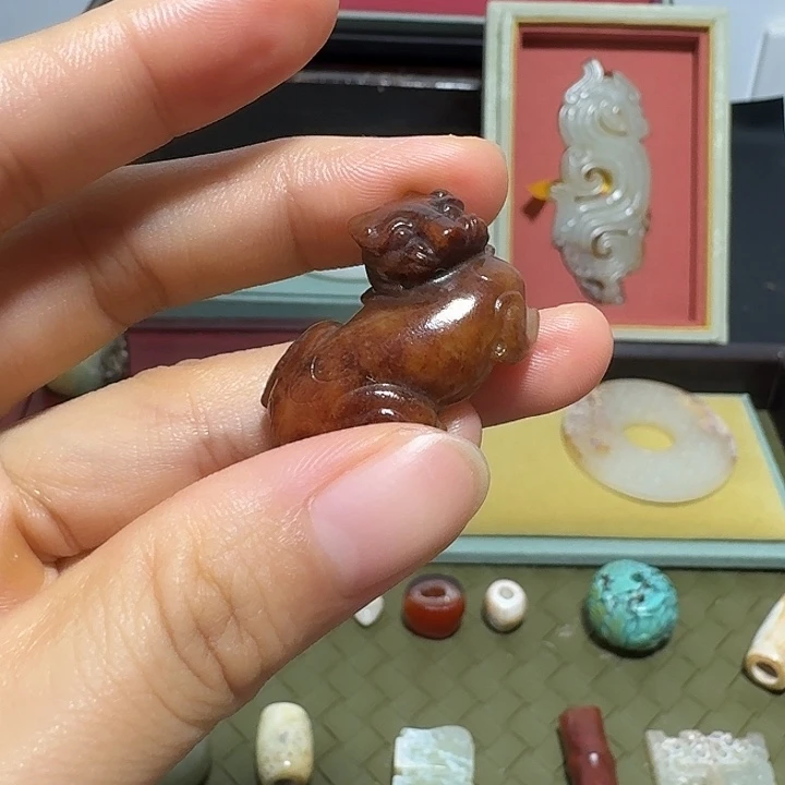 九***久和田玉未镶嵌颈饰