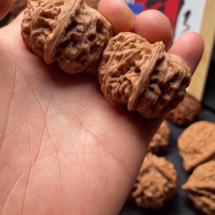 浪***涯吊坠文玩核桃秦岭元宝文玩核桃