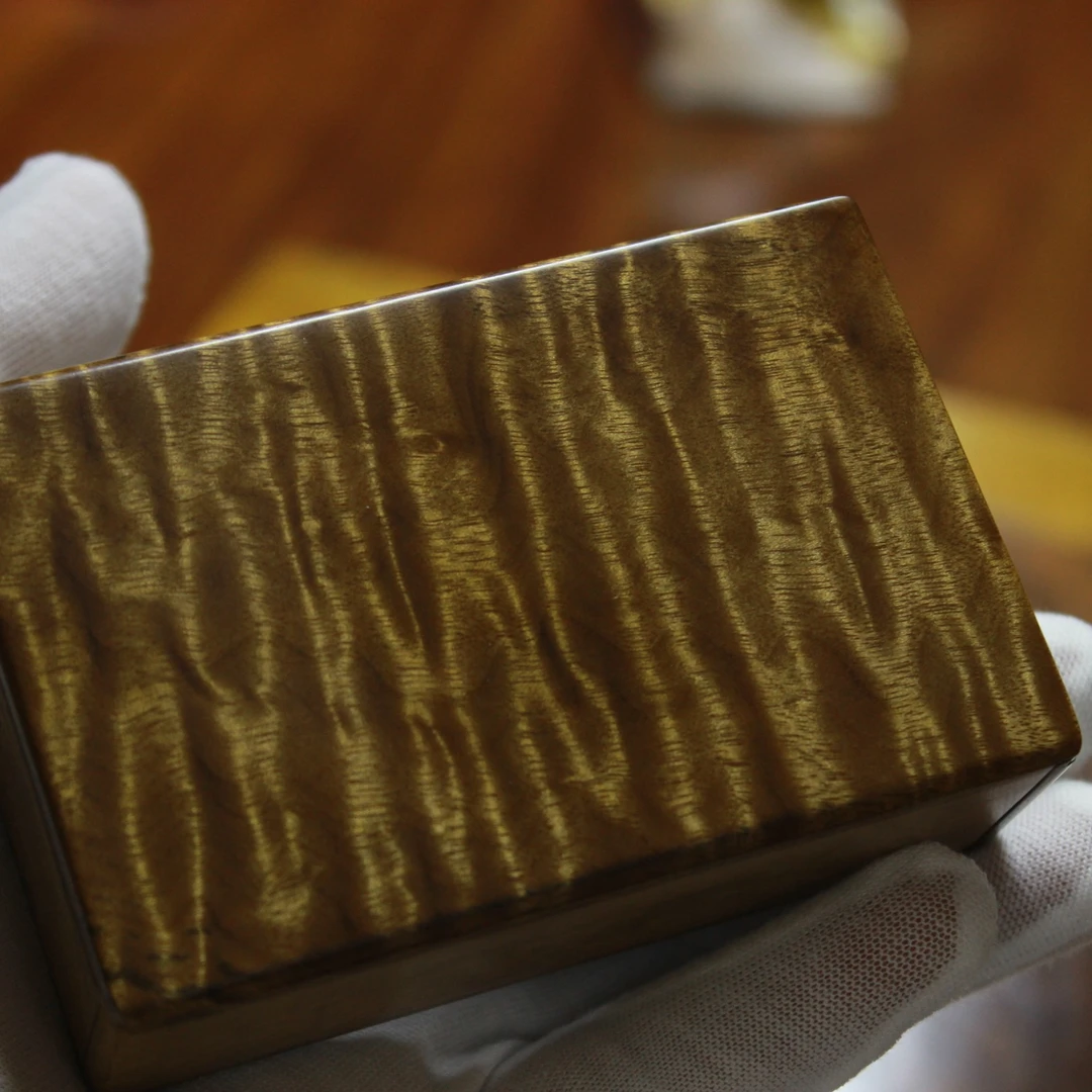 四川金丝楠木烟盒双面复古原装个性古典