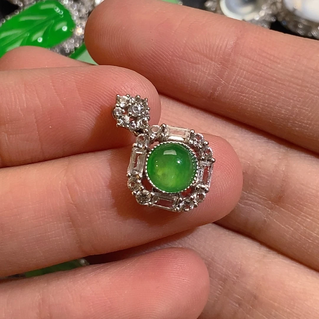 翡翠颈饰18K金镶嵌天然缅甸A货翡翠