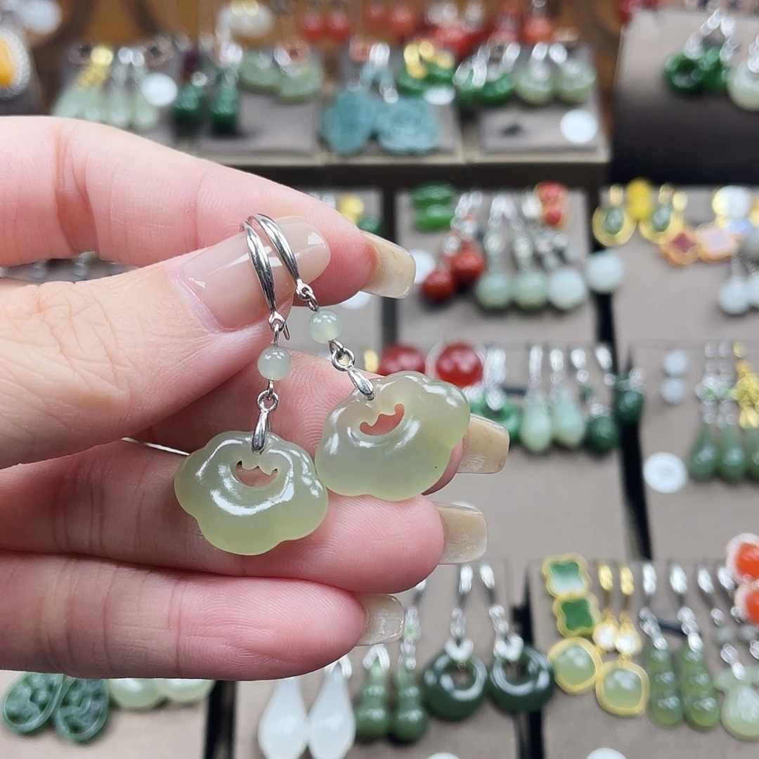 和田玉银S925镶嵌耳饰