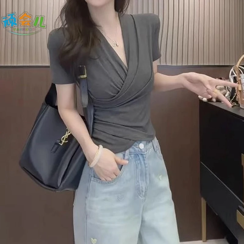 大码胖mm纯欲风V领交叉短袖T恤女夏季新款韩版设计感