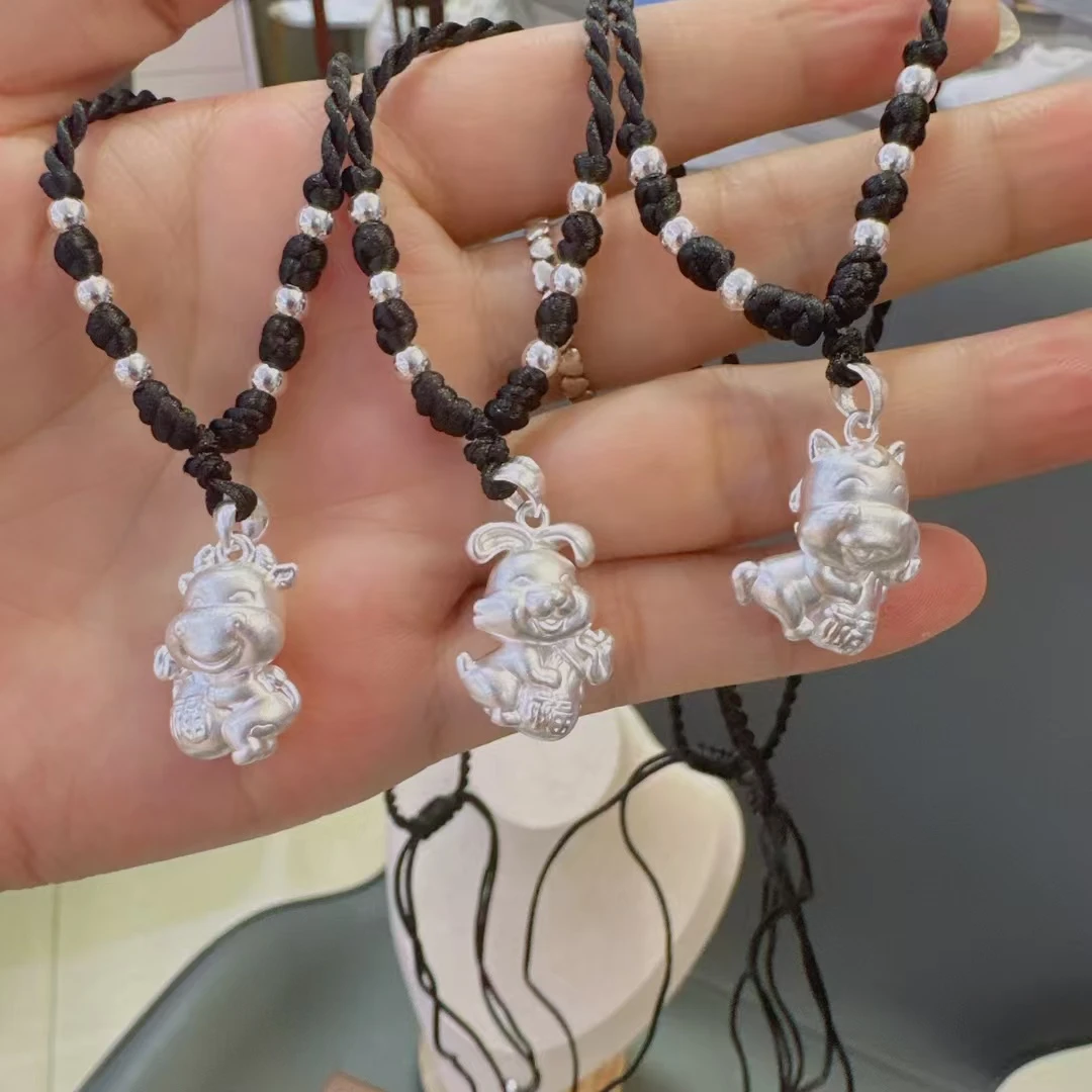 吊坠足银 足银999十二生肖吊坠儿童成人项链牛虎兔龙黑绳可爱百搭