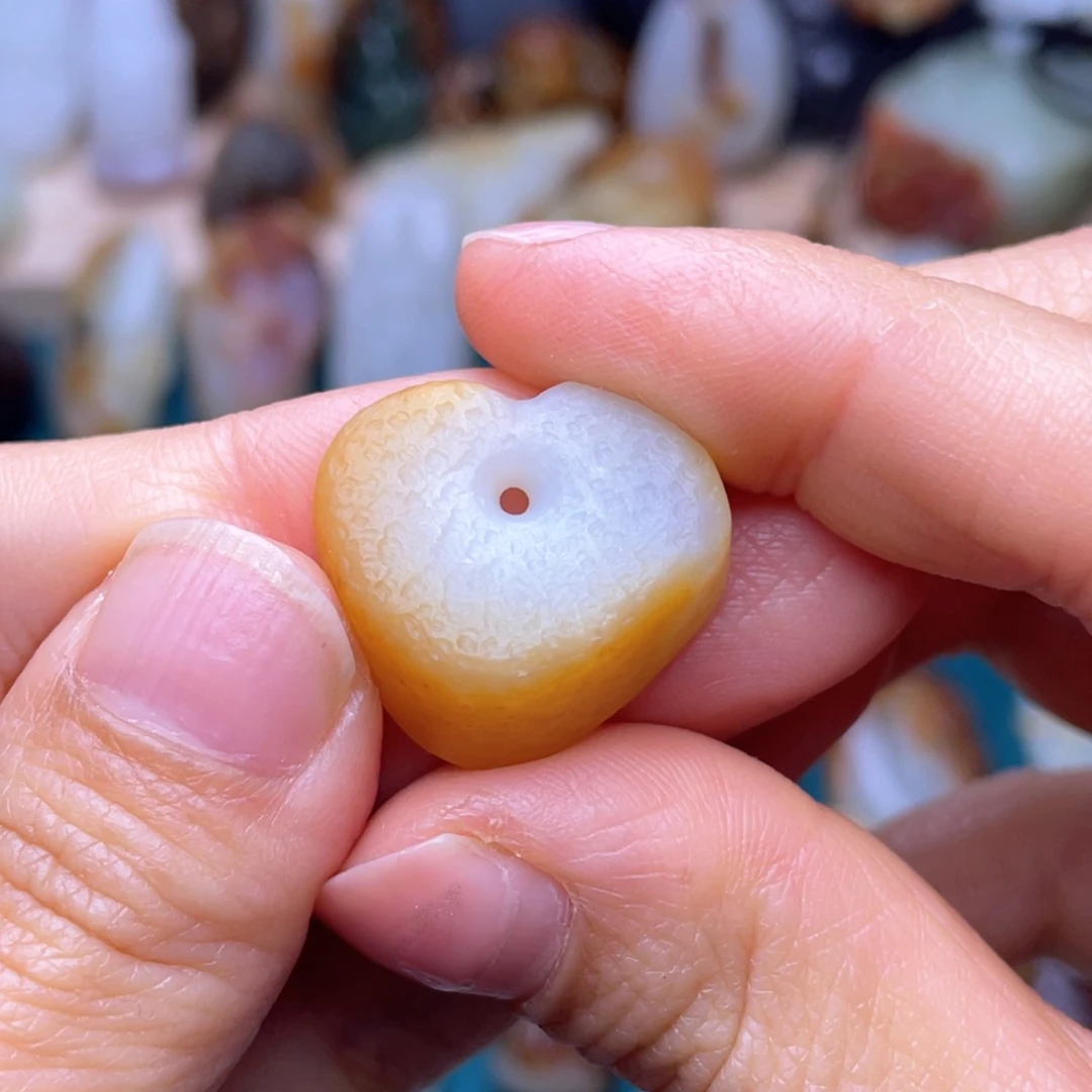 和田玉颈饰未镶嵌函