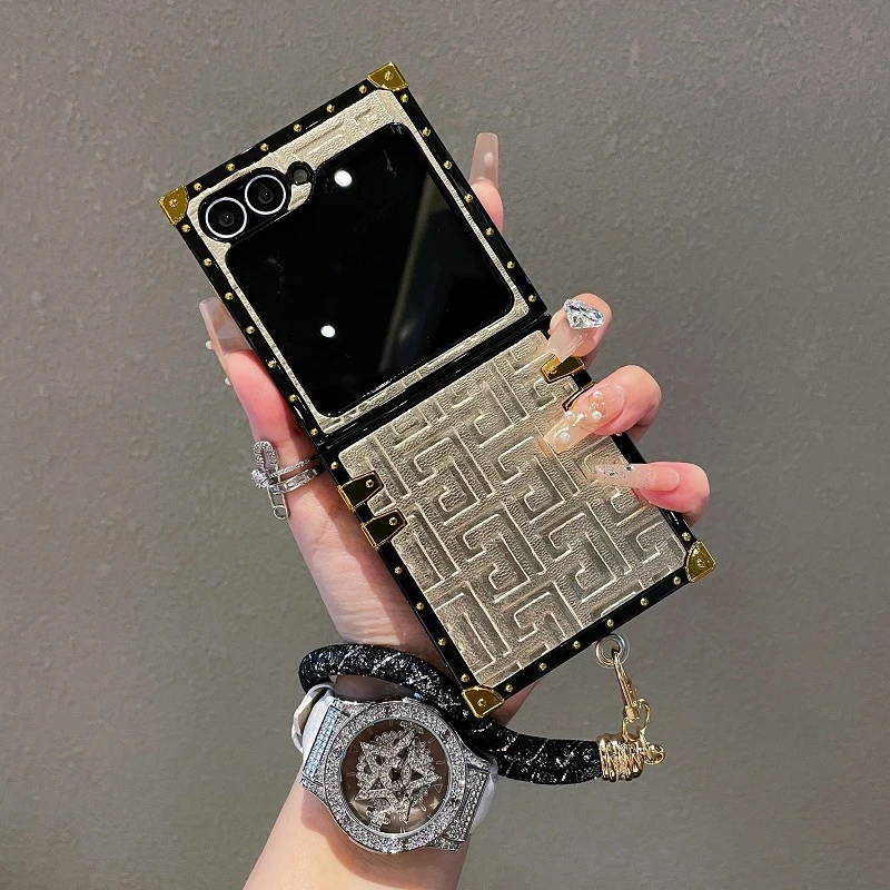 轻奢潮流迷宫金适用三星zflip6手机壳实用数码配件防摔小众高级感