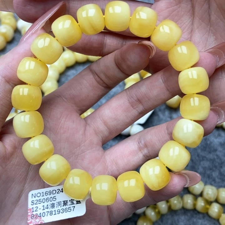 琥珀未镶嵌珠宝奇石12