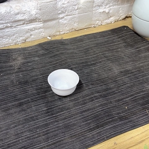 微瑕，不明火，口径5高度3，3个杯子