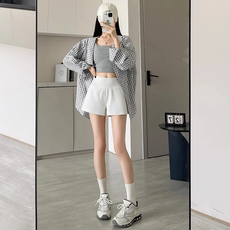 2025夏季薄款白色冰丝运动短裤女外穿松紧宽松显瘦a字阔腿热裤