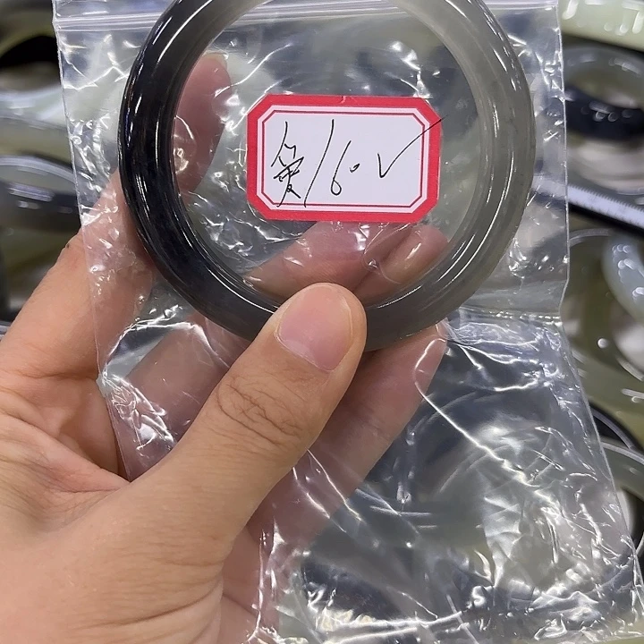 ****莓蛇纹石玉未镶嵌岫玉手镯