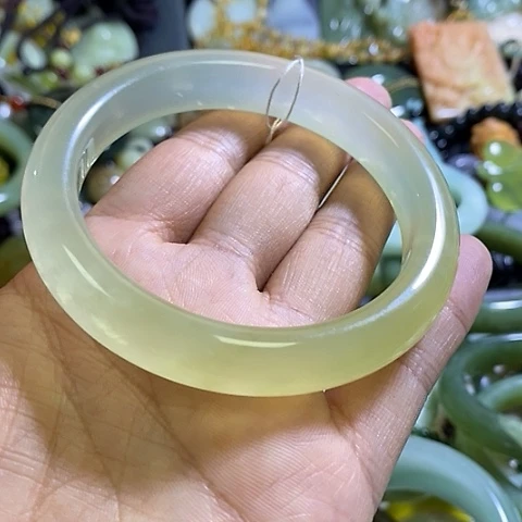 岫玉未镶嵌手镯59口径
