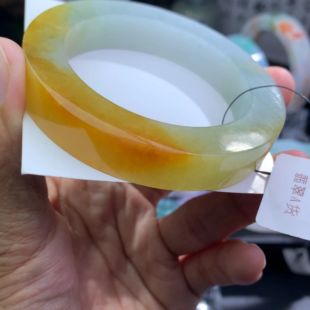 未镶嵌翡翠手镯定制翡翠
