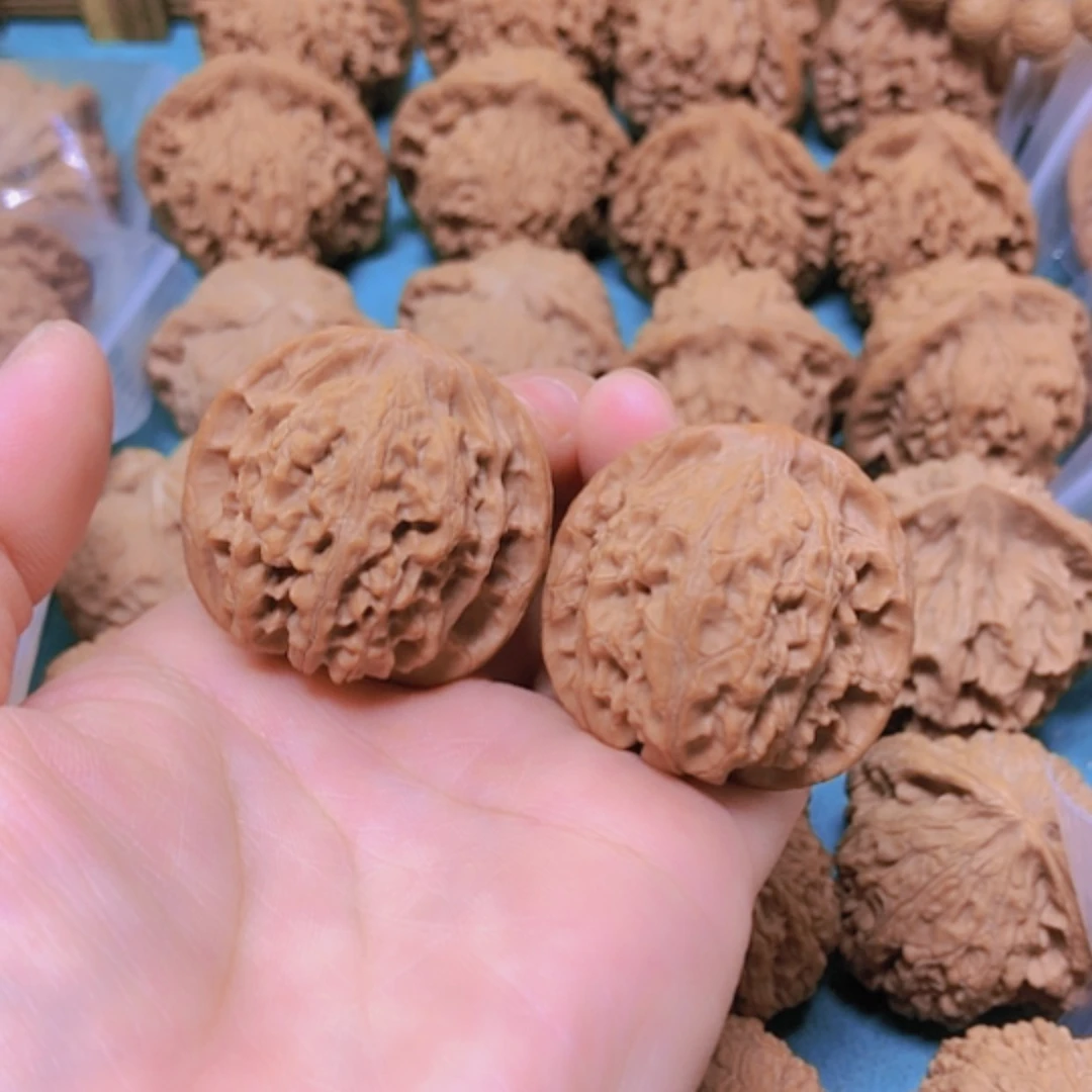 【闪购商品】摆件核桃36凤眼有修