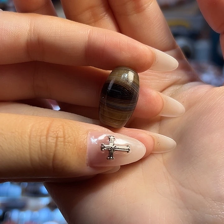 玛瑙/玉髓未镶嵌珠宝半成品.