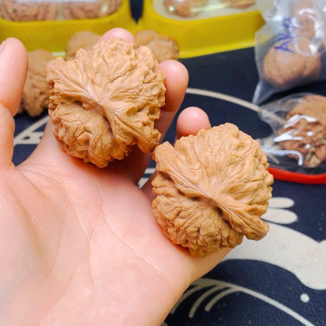 吊坠文玩核桃龙鼎一对