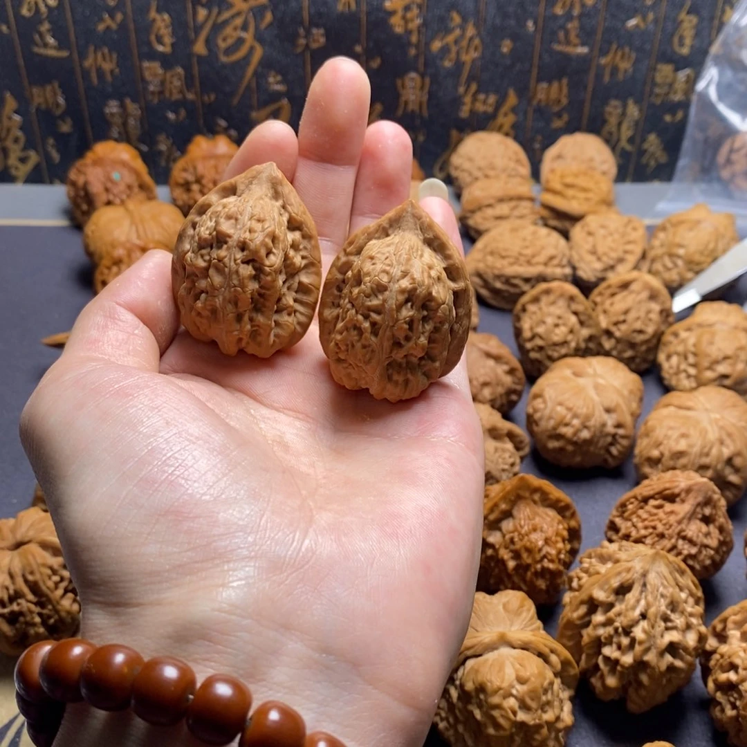 核桃把件张****o34赤龙鸡心