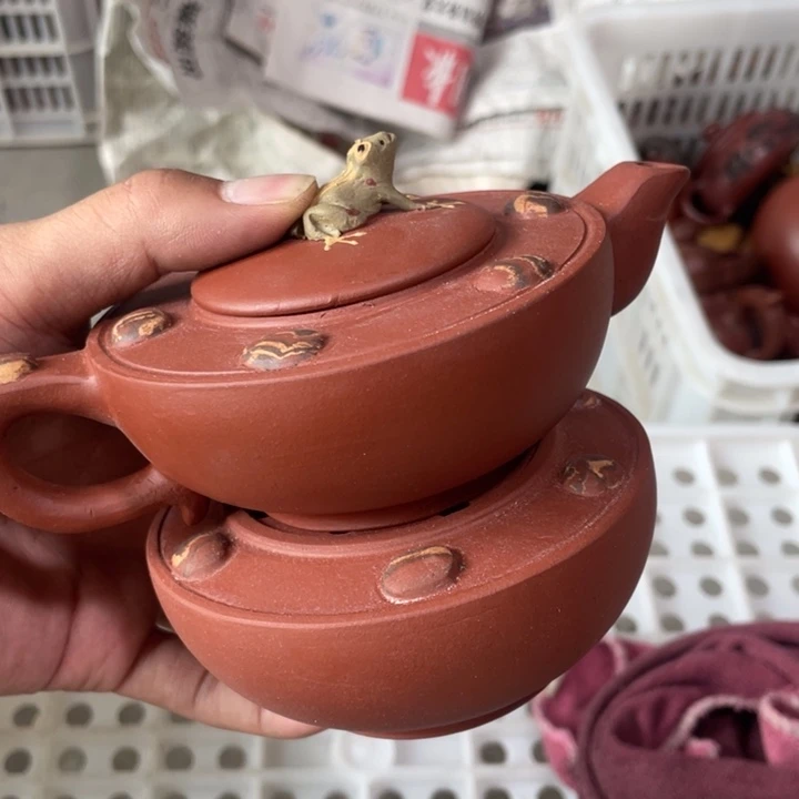 茶壶紫砂老厂紫砂壶一件。