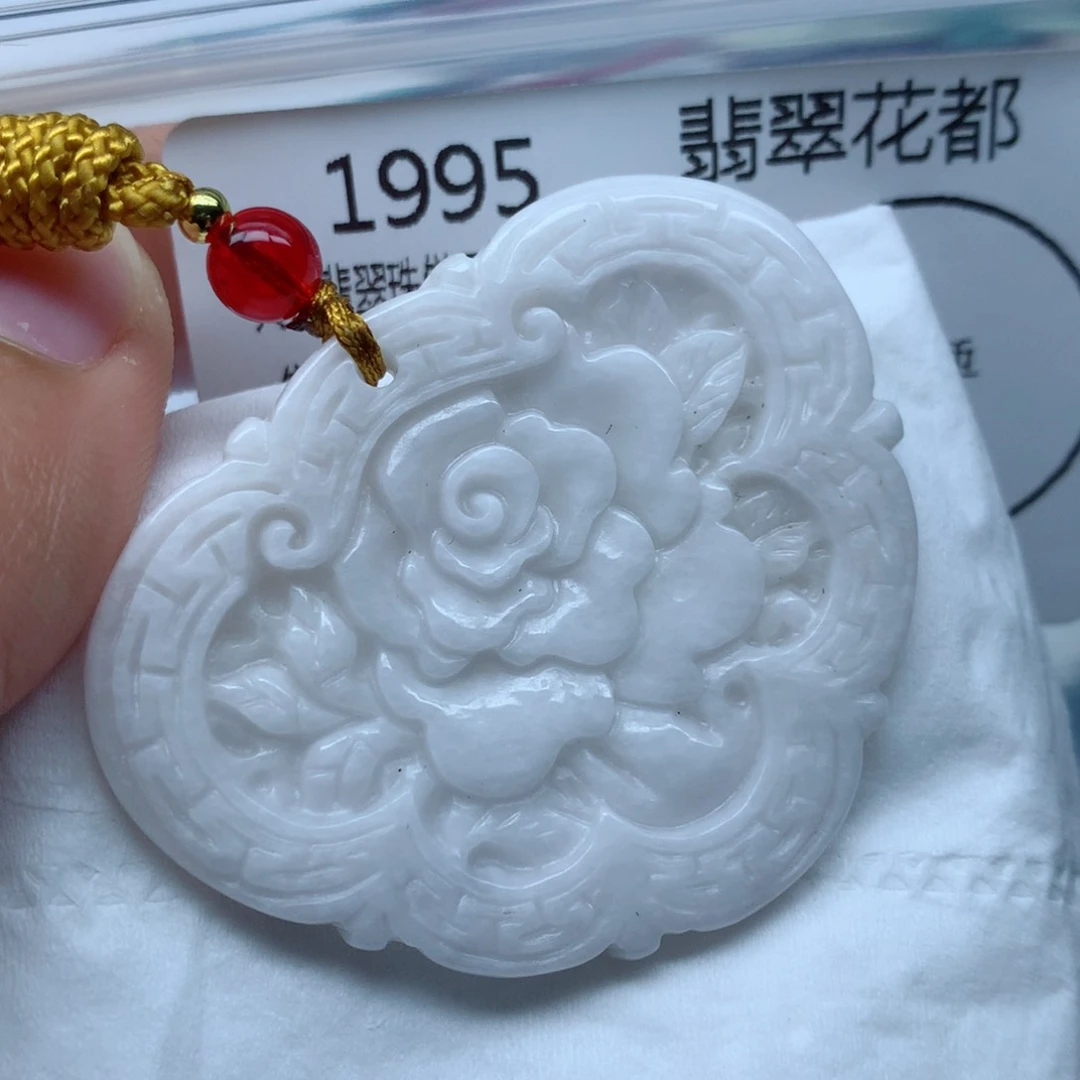 翡翠颈饰未镶嵌牌子