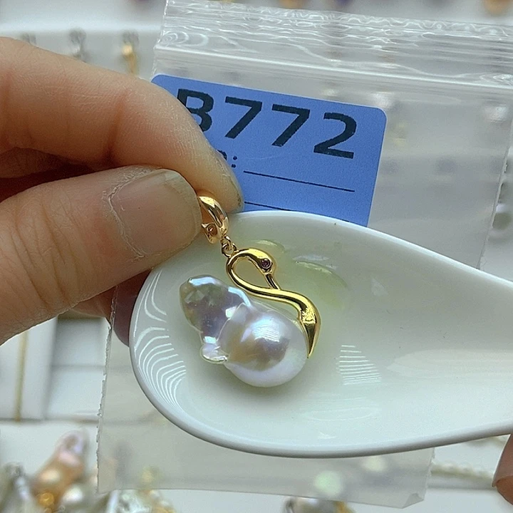 淡水珍珠颈饰未镶嵌