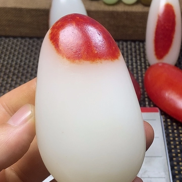 和田玉未镶嵌把件