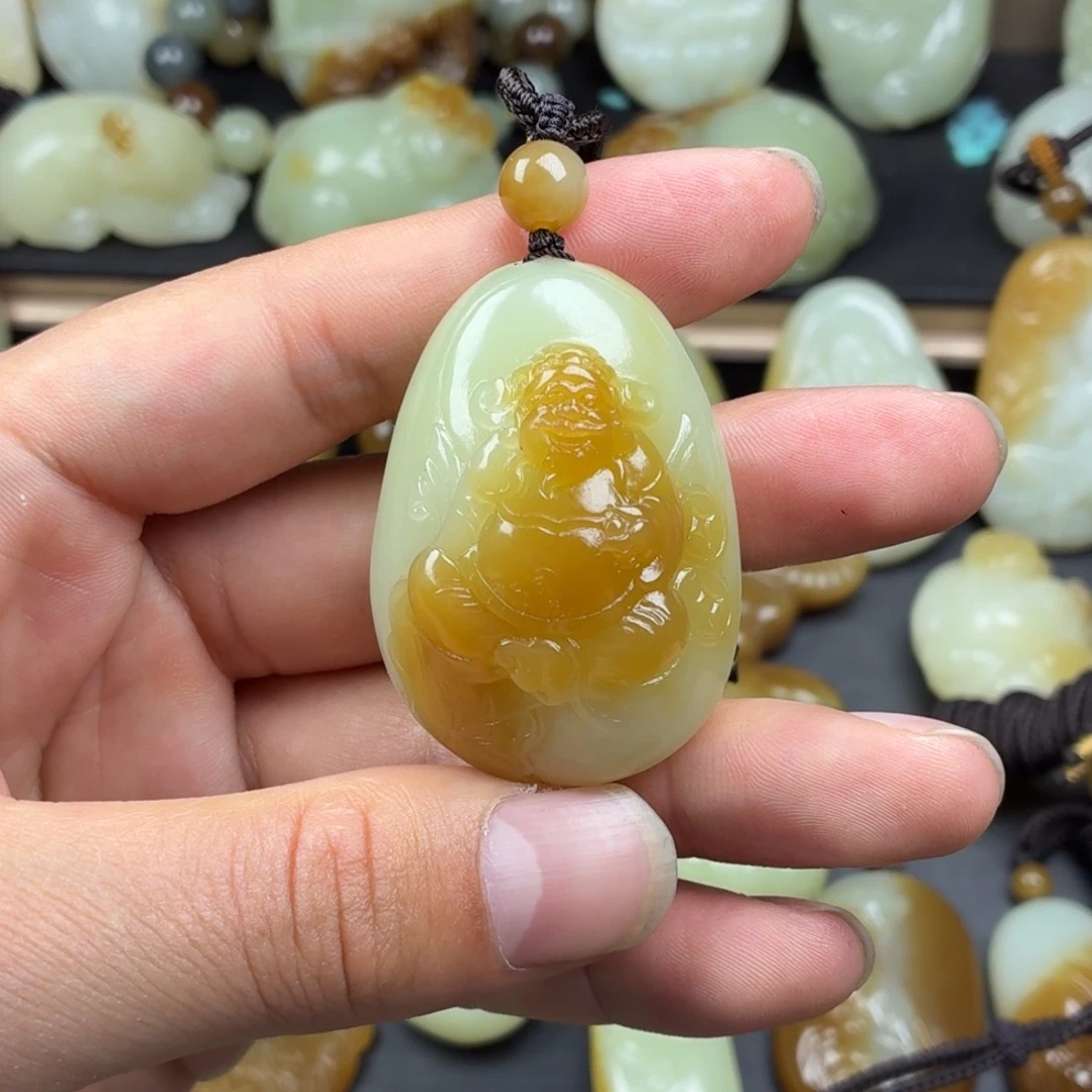 和田玉（糖玉）未镶嵌颈饰