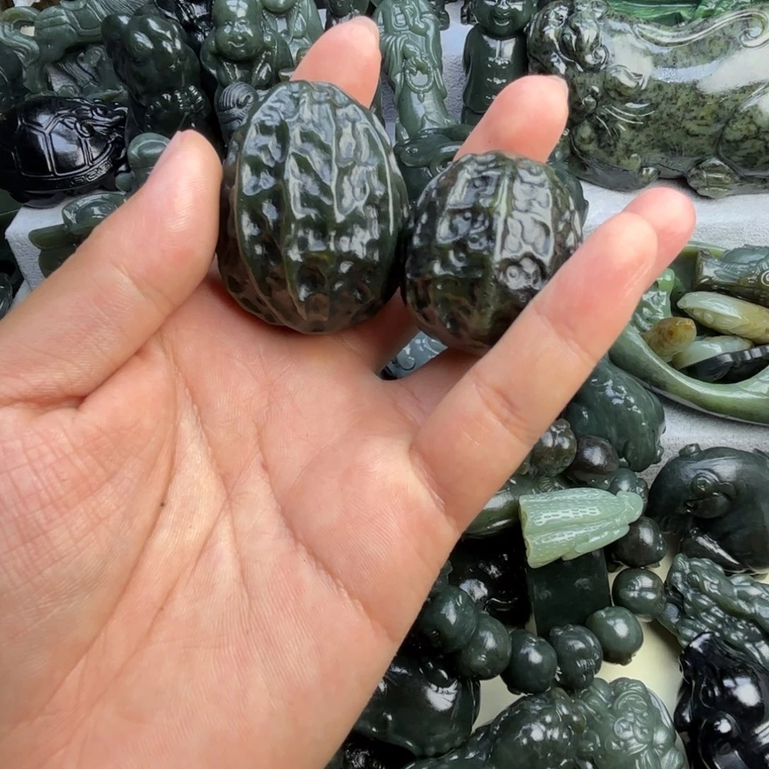 和田玉（糖玉）未镶嵌颈饰