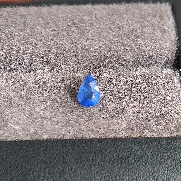 裸石蓝宝石缅甸抹谷天然无烧0.97ct