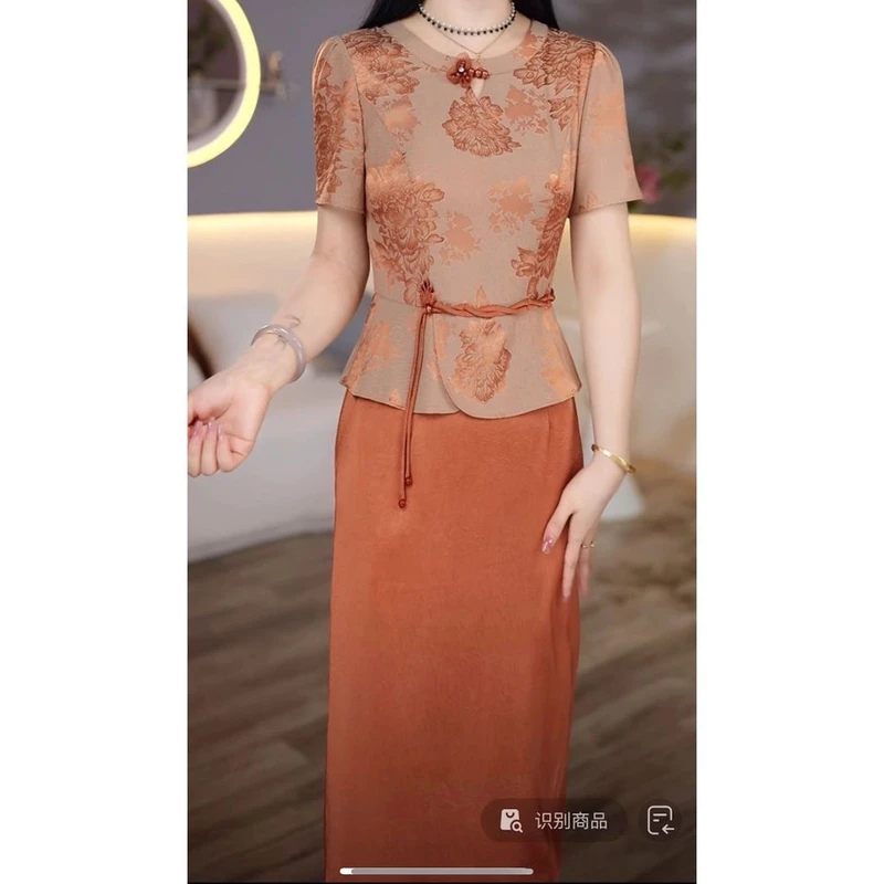 气质优雅高级感印花连衣裙女2025年夏季修身显瘦减龄中长款裙子