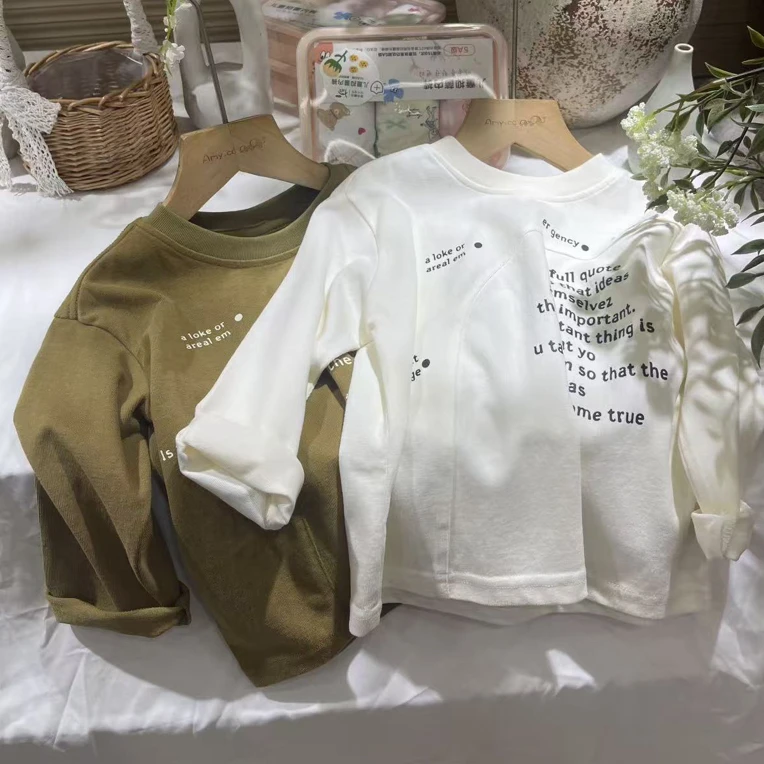 E3-8。019秋长袖宽松吸汗童装T恤印花