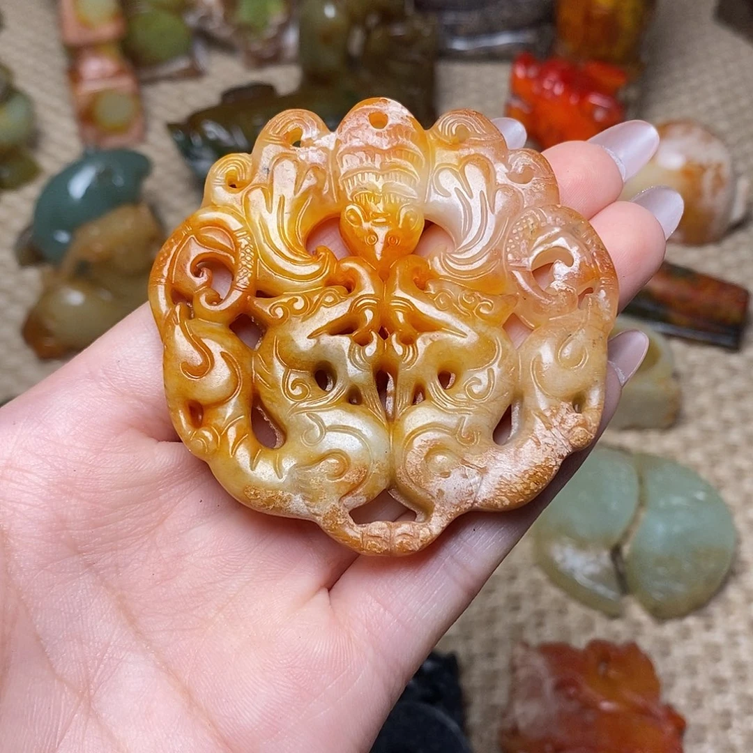 蛇纹石玉未镶嵌颈饰