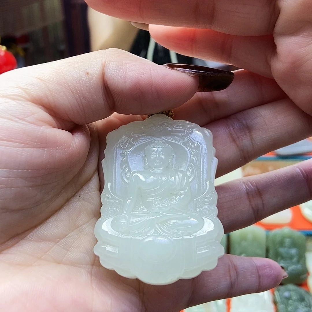 和田玉未镶嵌颈饰温****具