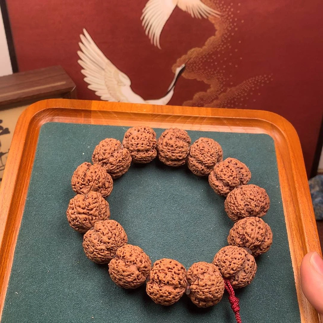 手串金刚菩提7、满肉梅花26mm