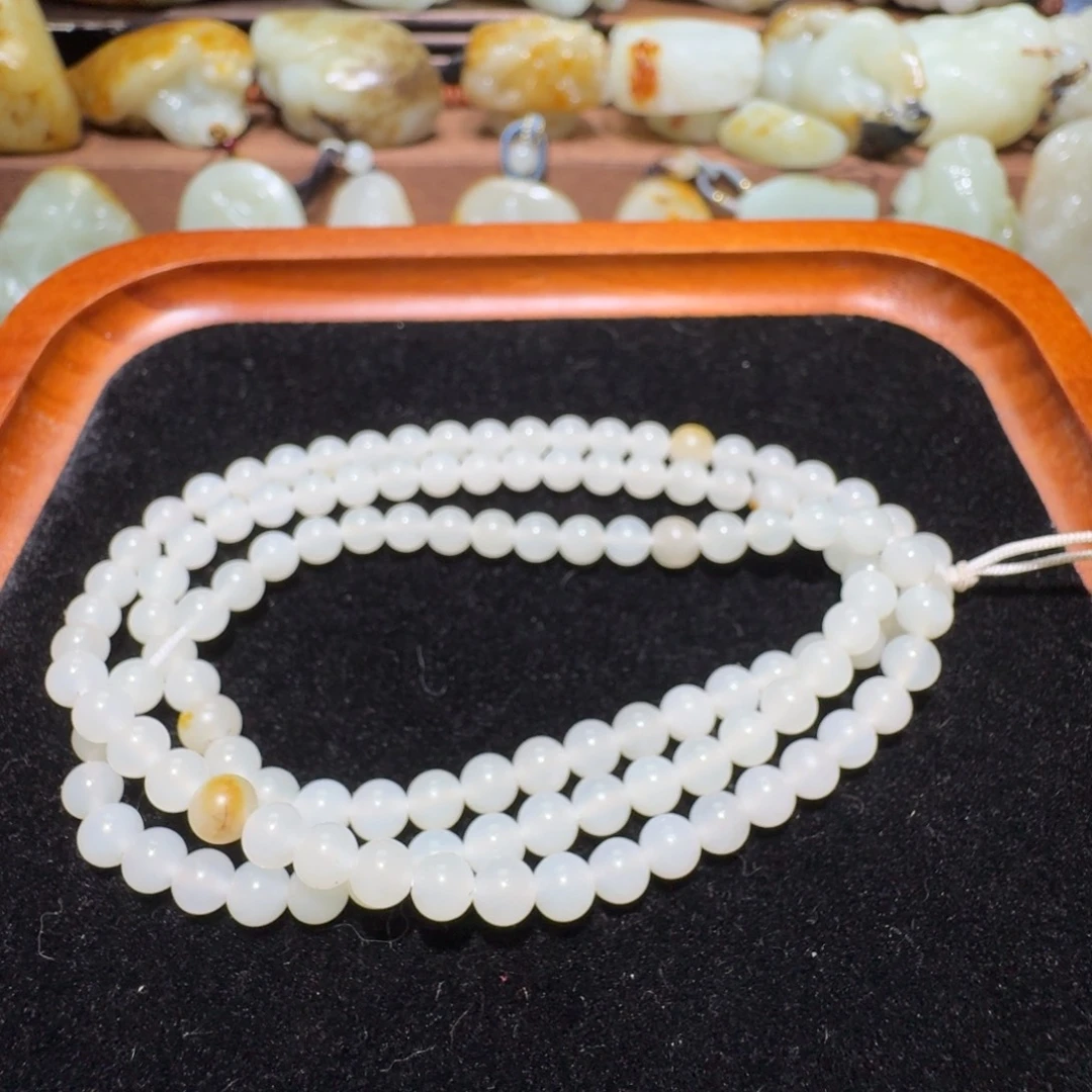 和田玉未镶嵌项链