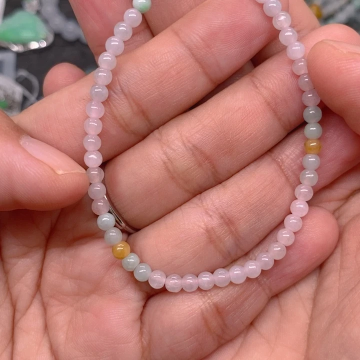 翡翠未镶嵌颈饰我在