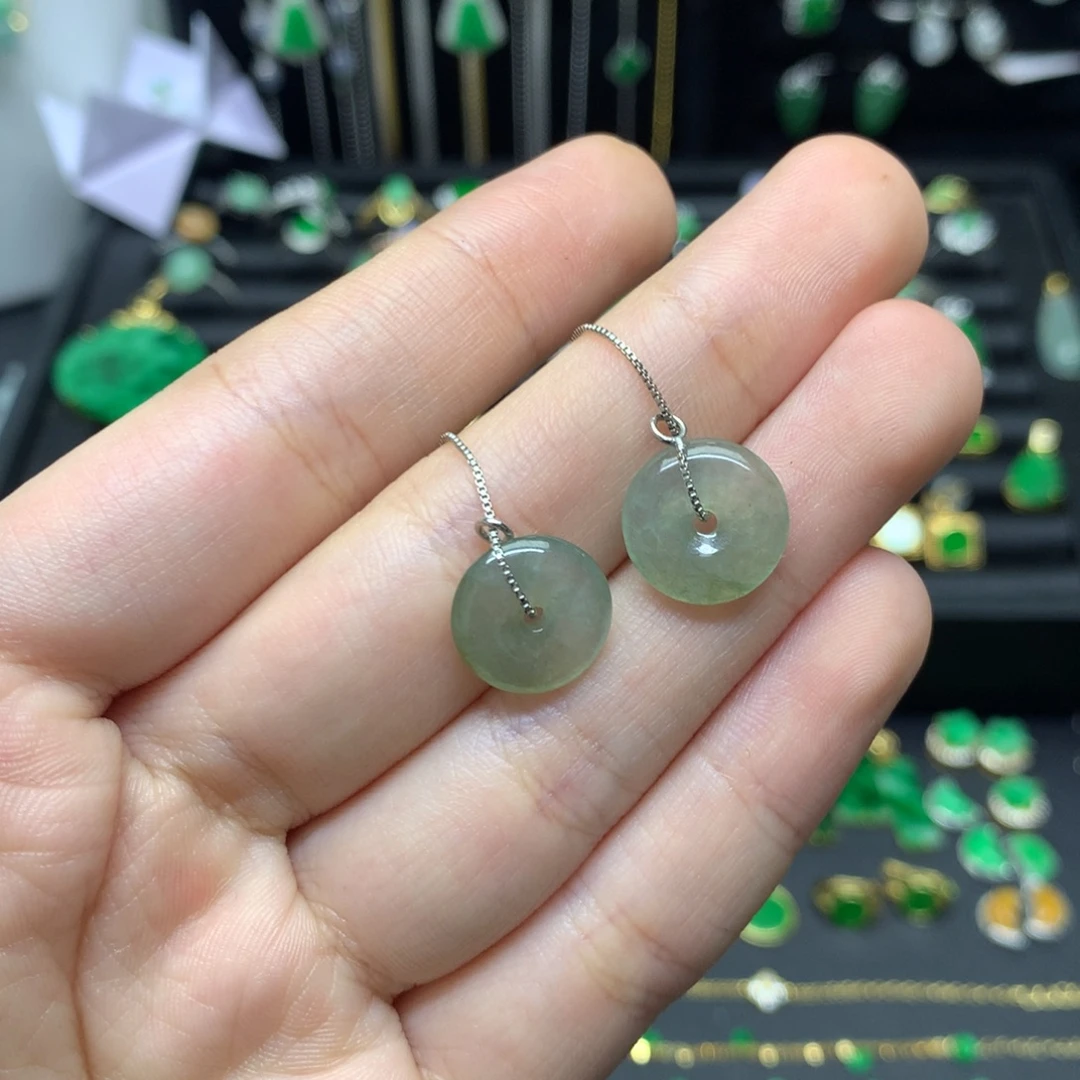 翡翠未镶嵌耳饰有纹裂