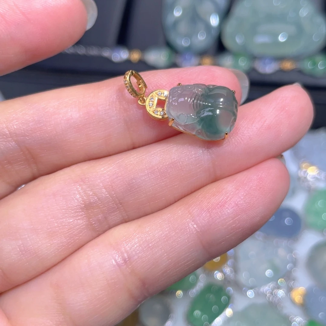 颈饰18K金镶嵌翡翠翡翠