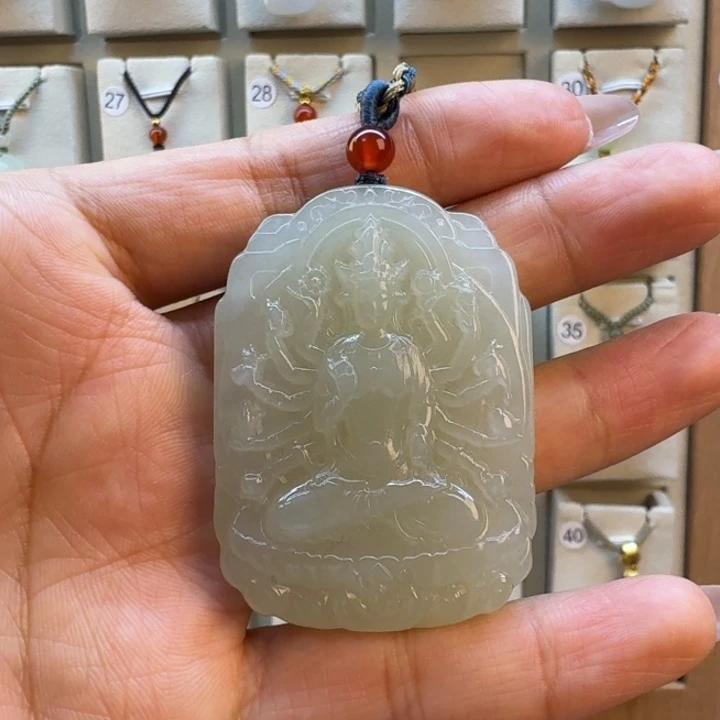 墨***风和田玉未镶嵌颈饰