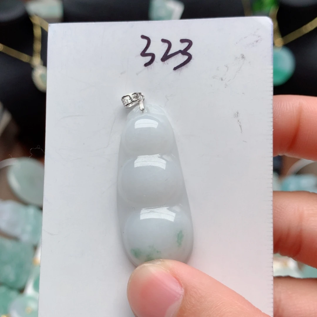 翡翠颈饰银S925镶嵌吊坠