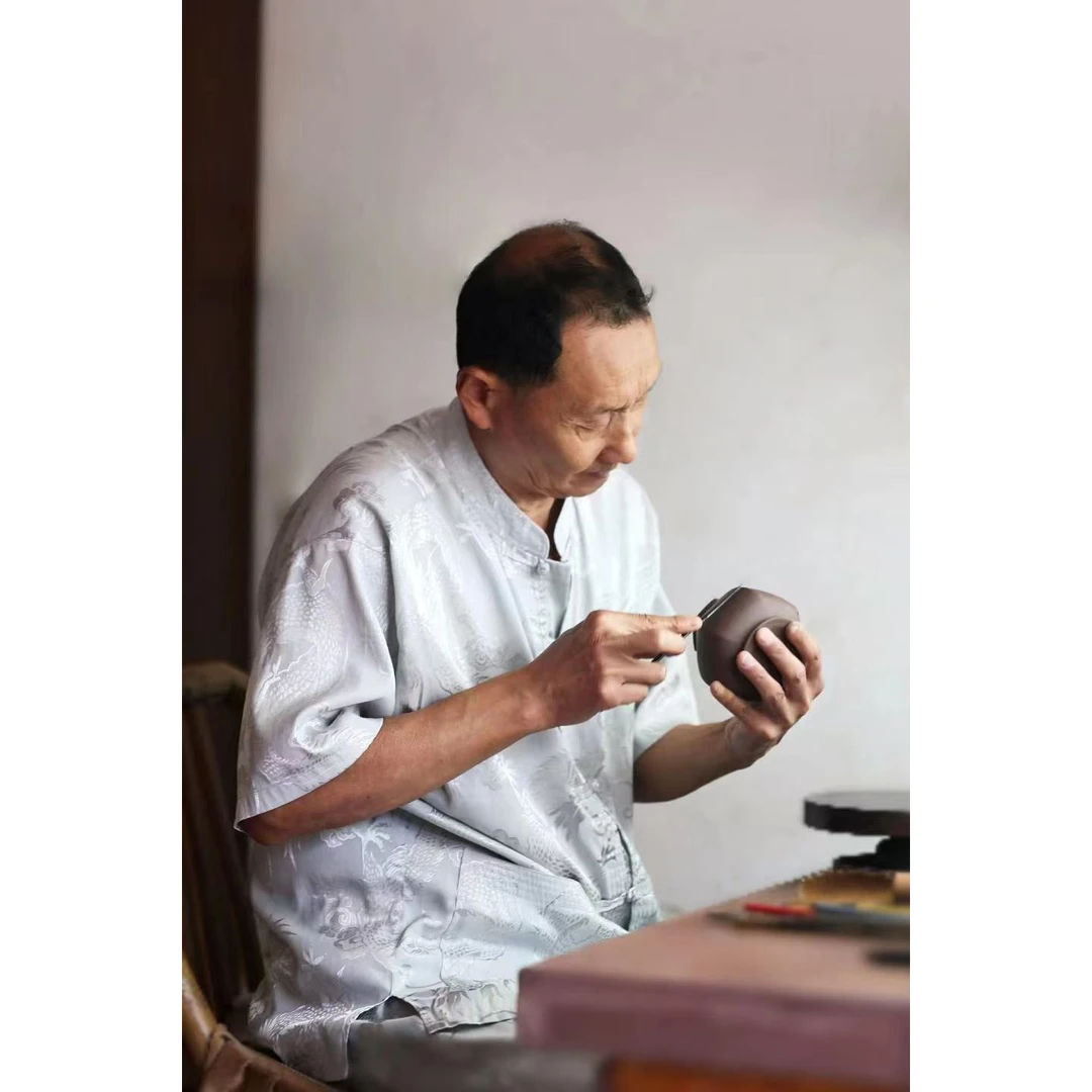 27号[方开明]宜兴黄龙山原矿手工紫砂壶