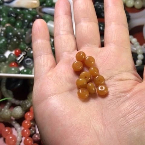 未镶嵌和田玉（糖玉）珠宝半成品