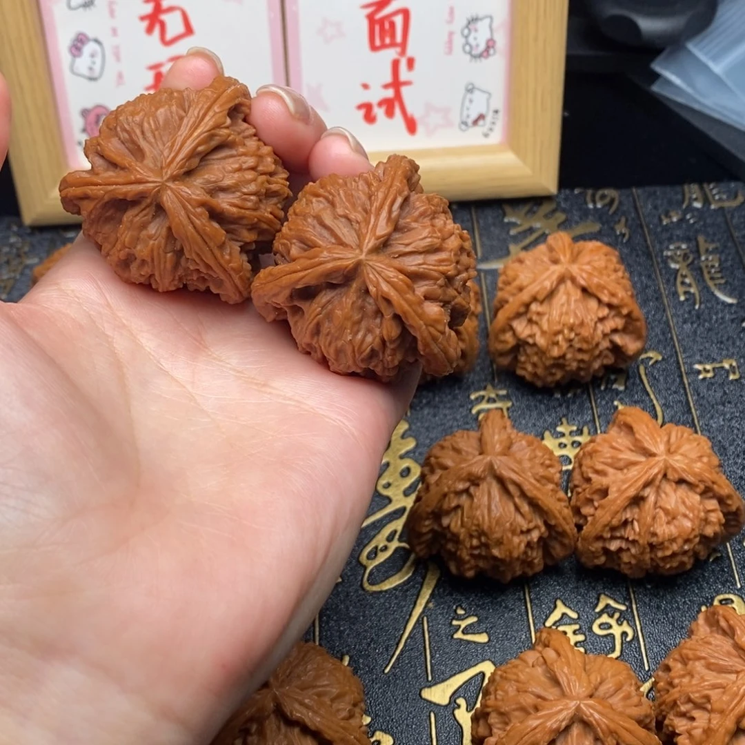 密****文玩核桃吊坠白狮1111111211111