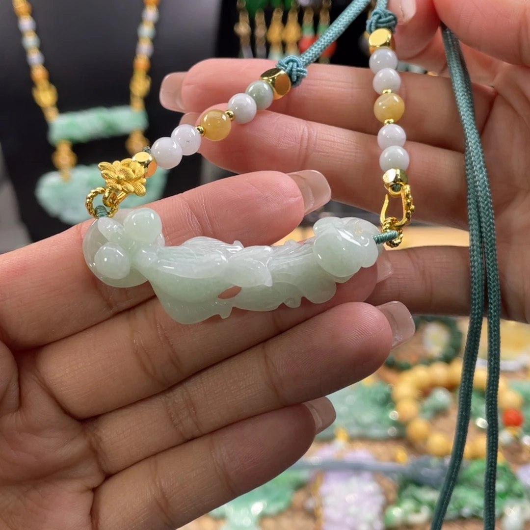 翡翠颈饰未镶嵌代编织