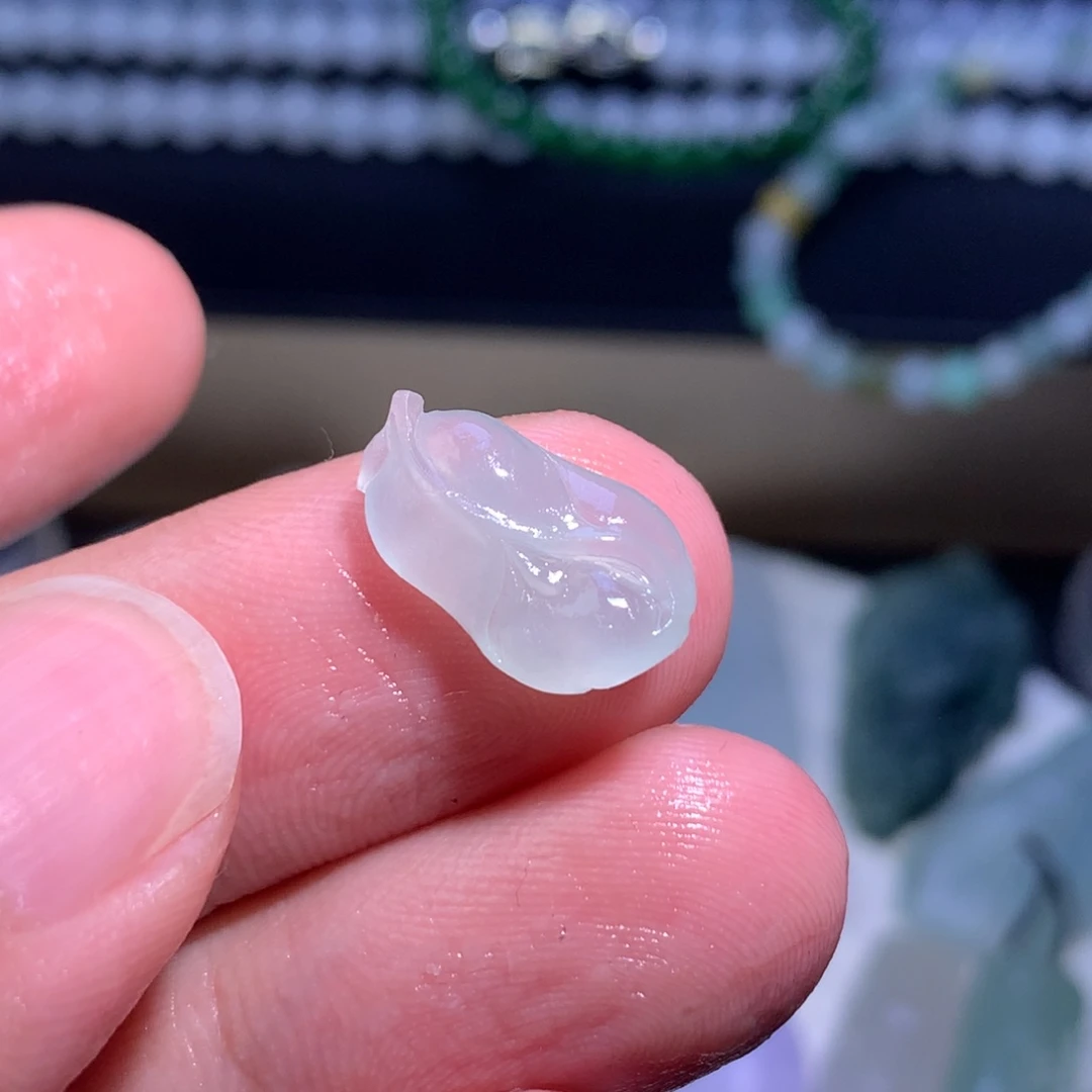 定制翡翠未镶嵌玉兰花