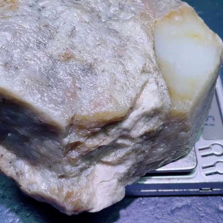 @***事和田玉（糖玉）未镶嵌珠宝半成品