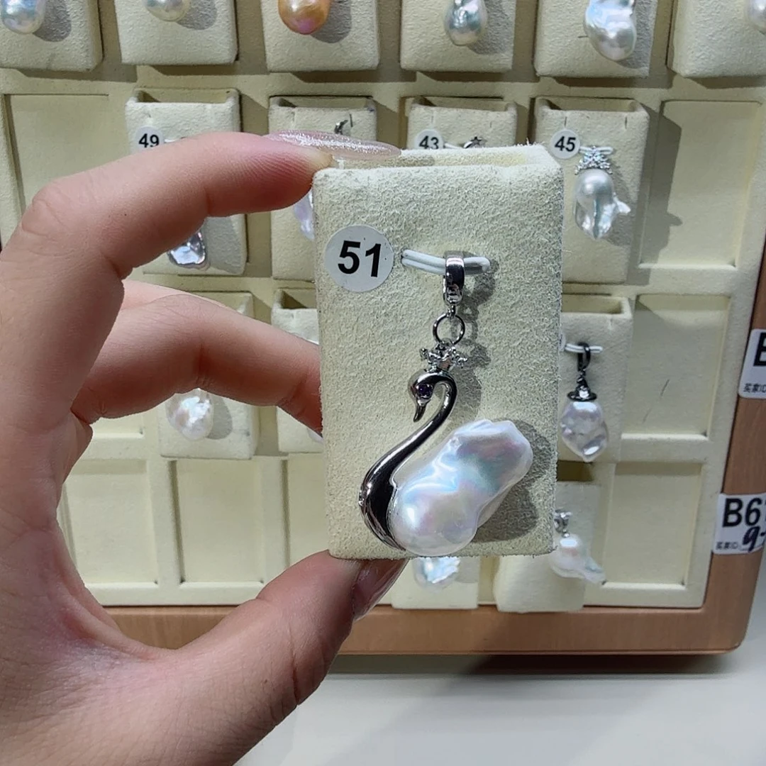 淡水珍珠合金颈饰