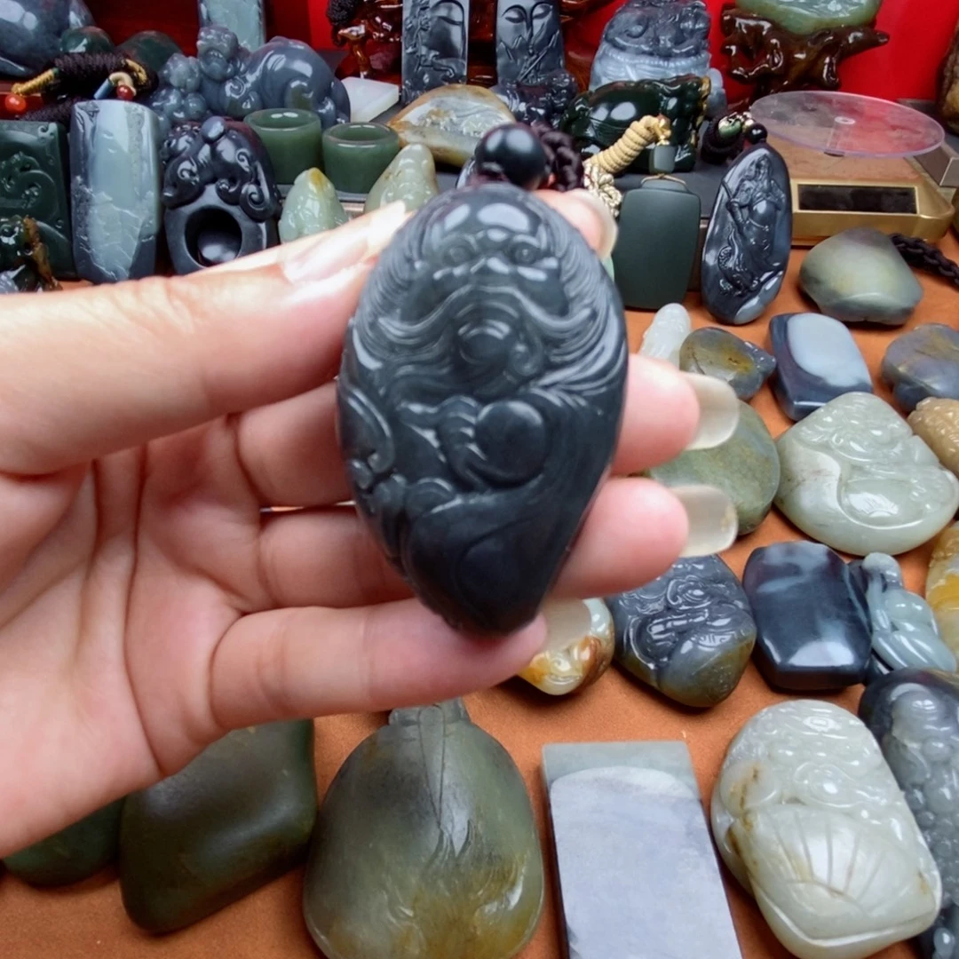 和田玉未镶嵌颈饰