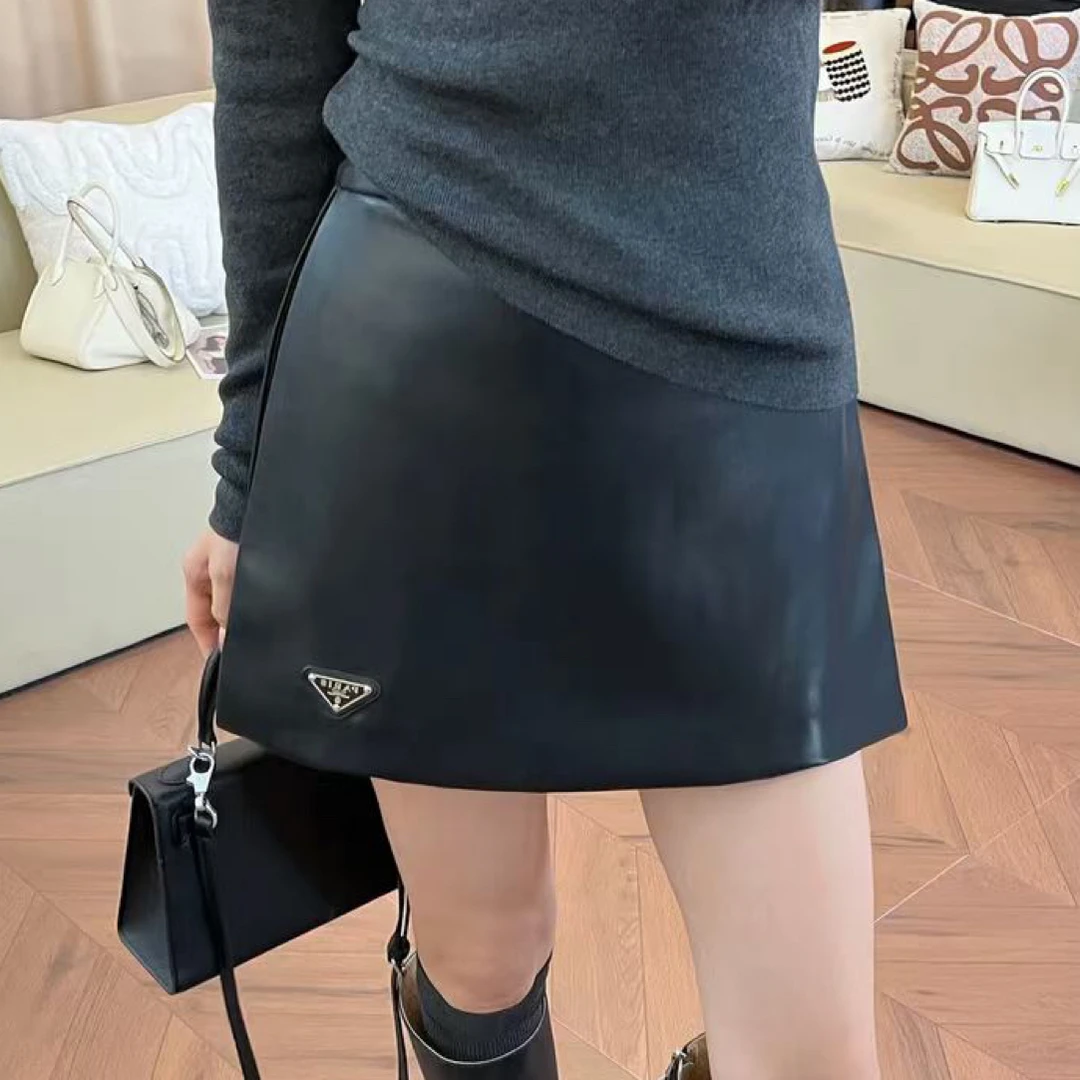依依家大码女装1111秋冬高级百搭显瘦A字两侧开叉皮裙裙裤半身裙
