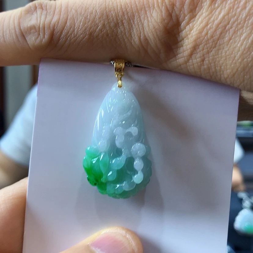 【闪购商品】吊坠(不含链)18K金镶嵌翡翠